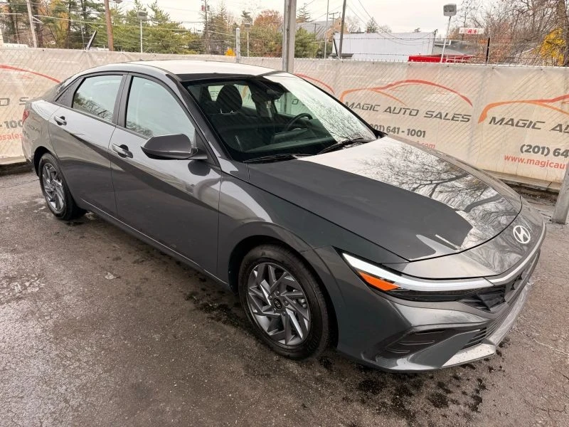 2024 Hyundai Elantra - Image 7 of 12