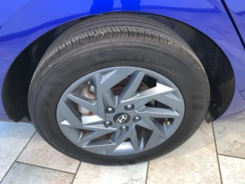 2024 Hyundai Elantra - Image 11 of 12
