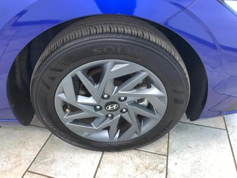 2024 Hyundai Elantra - Image 10 of 12