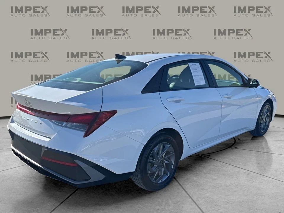 2024 Hyundai Elantra - Image 5 of 12