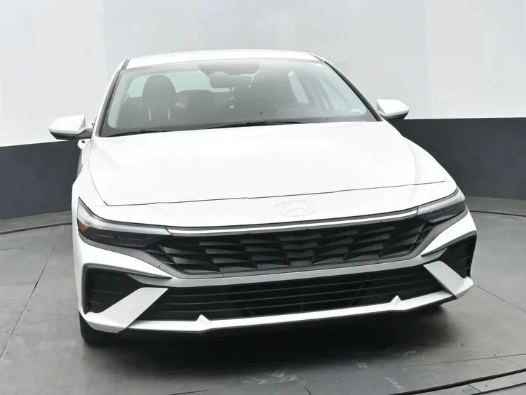 2024 Hyundai Elantra - Image 3 of 12