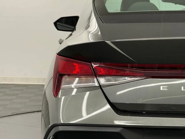 2024 Hyundai Elantra - Image 9 of 21