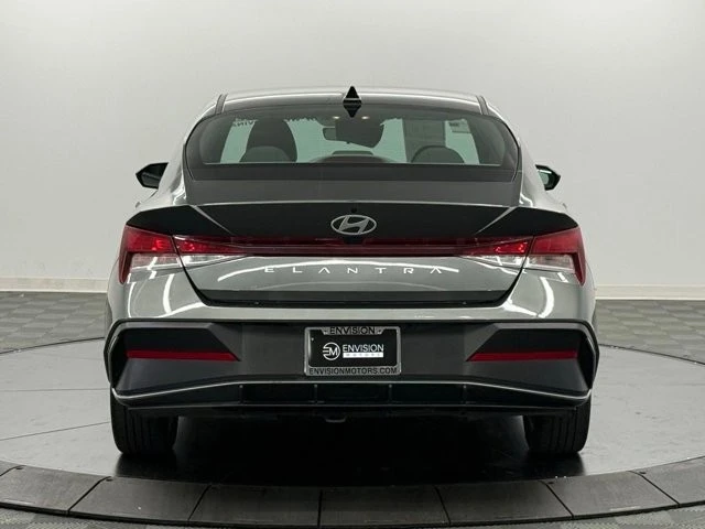 2024 Hyundai Elantra - Image 7 of 21