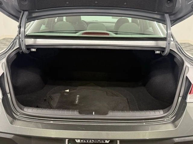 2024 Hyundai Elantra - Image 11 of 21