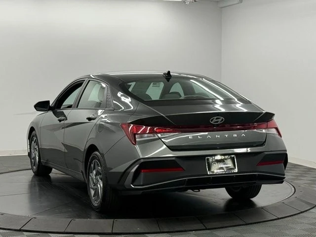 2024 Hyundai Elantra - Image 8 of 21