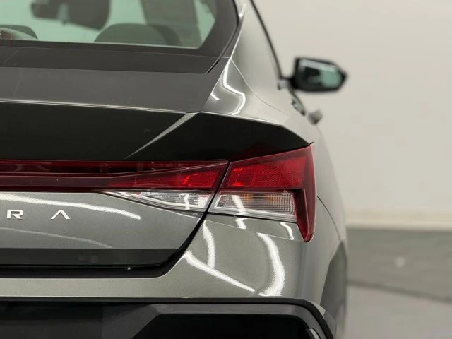 2024 Hyundai Elantra - Image 10 of 21