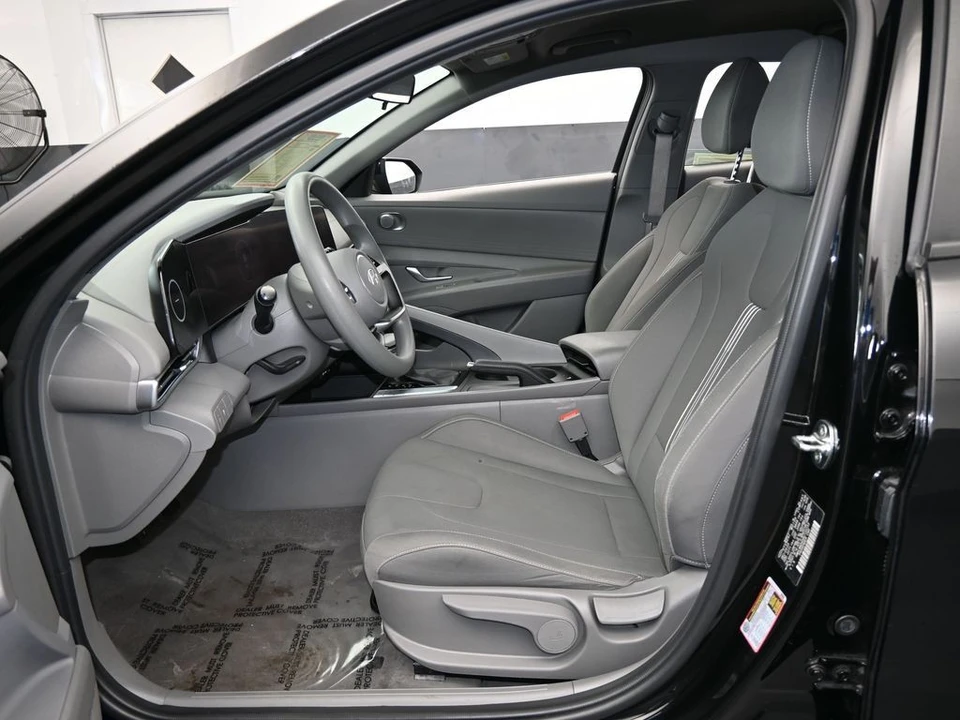 2024 Hyundai Elantra - Image 11 of 12