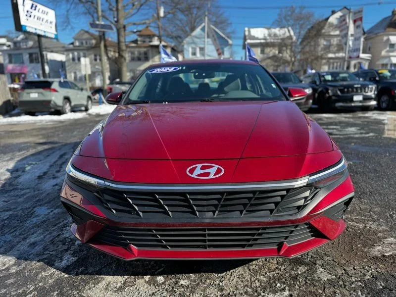 2024 Hyundai Elantra - Image 2 of 12