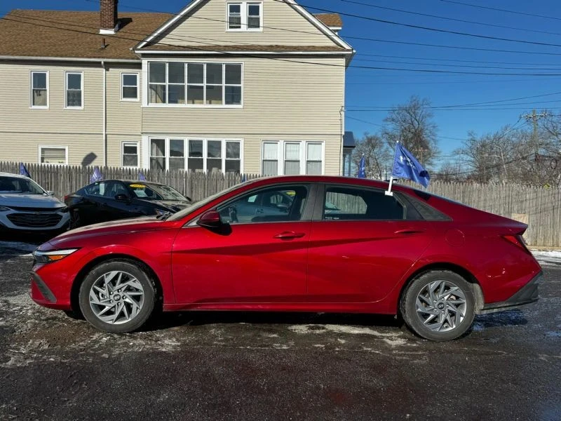 2024 Hyundai Elantra - Image 7 of 12