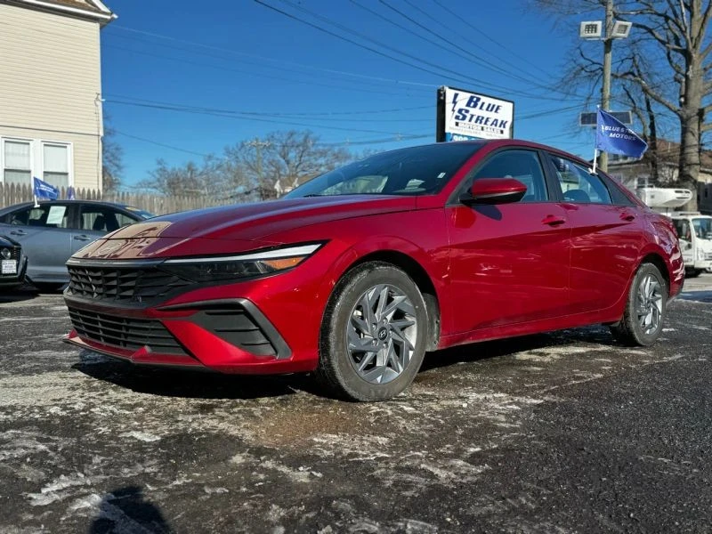 2024 Hyundai Elantra - Image 6 of 12