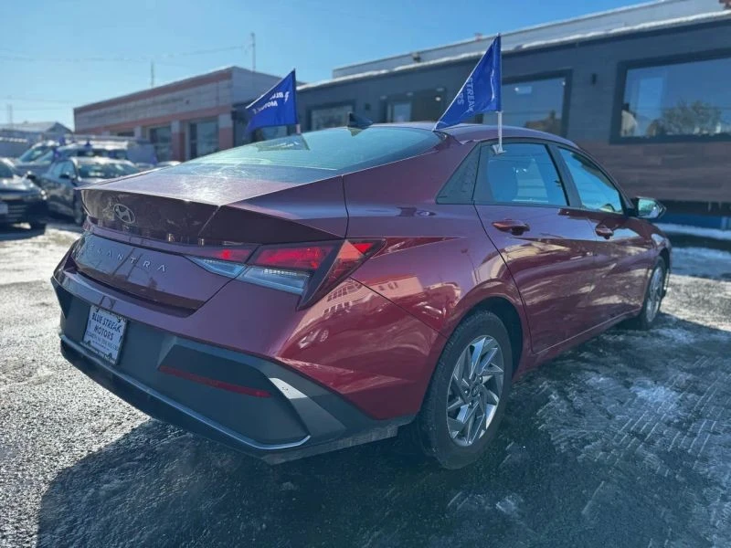 2024 Hyundai Elantra - Image 10 of 12
