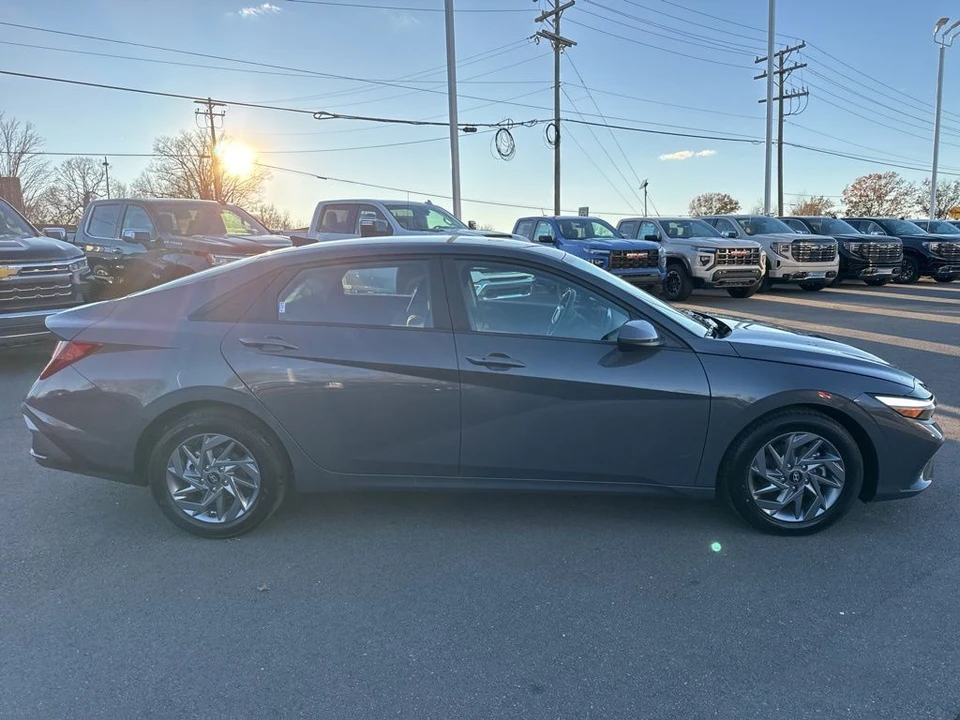 2024 Hyundai Elantra - Image 6 of 12