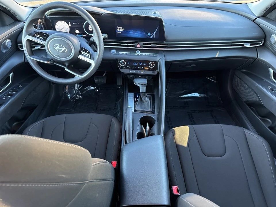 2024 Hyundai Elantra - Image 11 of 12