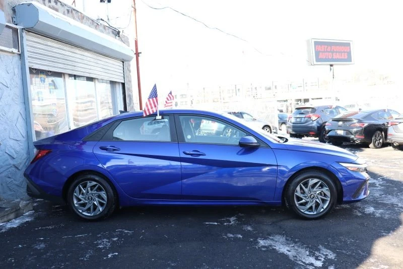 2024 Hyundai Elantra - Image 4 of 12