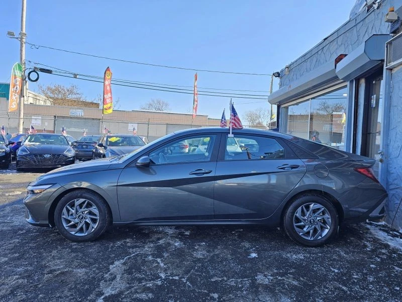 2024 Hyundai Elantra - Image 5 of 12