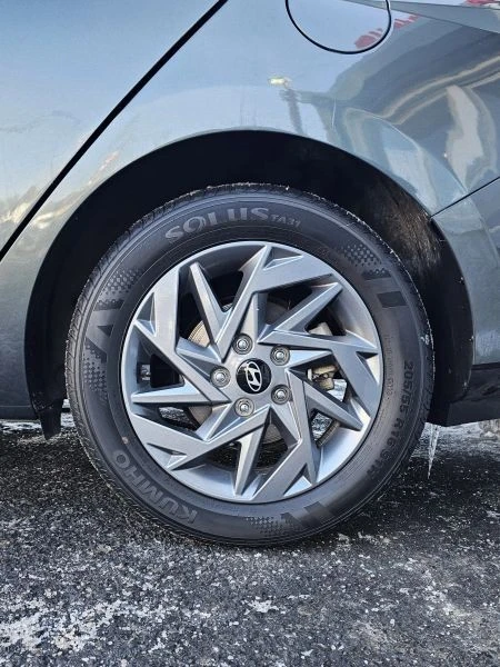 2024 Hyundai Elantra - Image 8 of 12