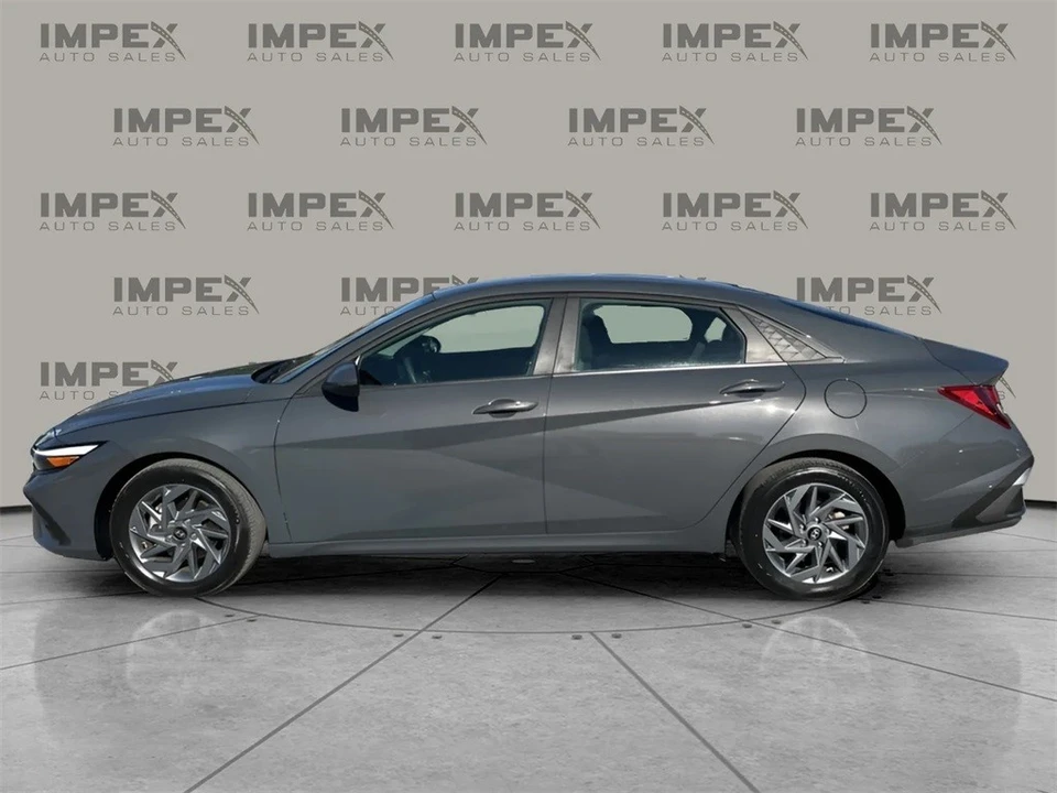2024 Hyundai Elantra - Image 2 of 12