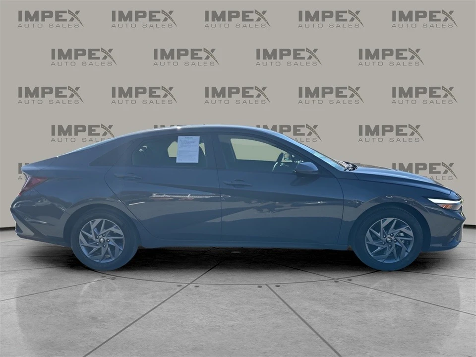 2024 Hyundai Elantra - Image 6 of 12