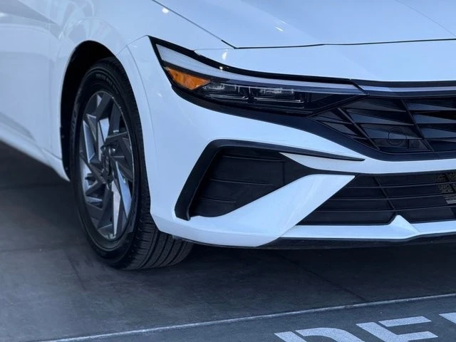 2024 Hyundai Elantra - Image 8 of 12