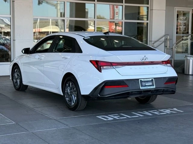 2024 Hyundai Elantra - Image 9 of 12