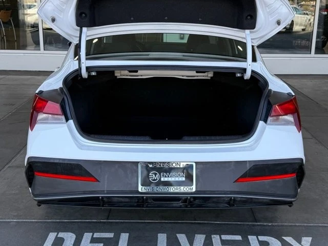 2024 Hyundai Elantra - Image 12 of 12