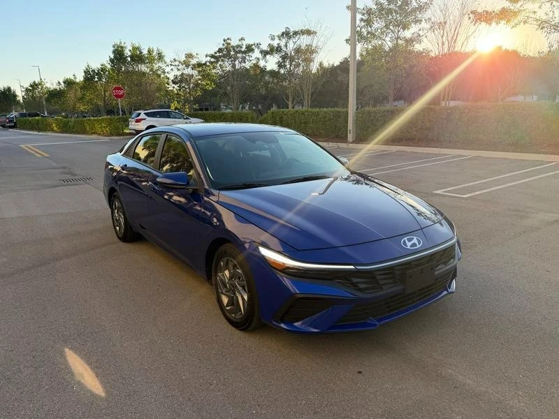 2024 Hyundai Elantra - Image 10 of 20