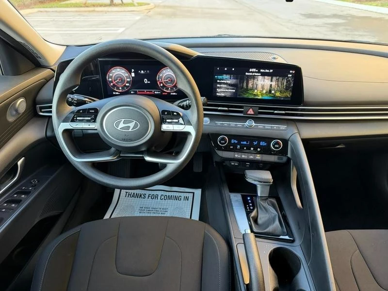 2024 Hyundai Elantra - Image 18 of 20