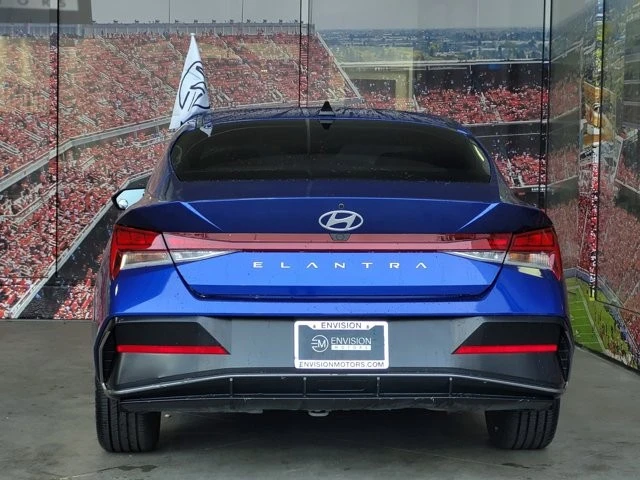2024 Hyundai Elantra - Image 7 of 12