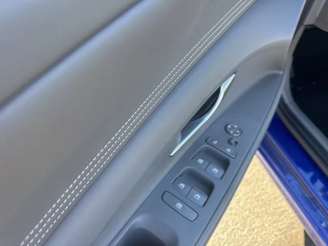 2024 Hyundai Elantra - Image 9 of 12
