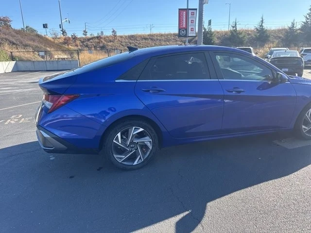 2024 Hyundai Elantra - Image 7 of 12