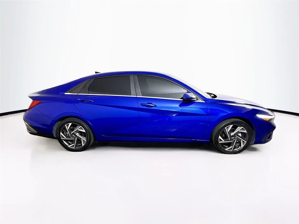 2024 Hyundai Elantra - Image 8 of 21