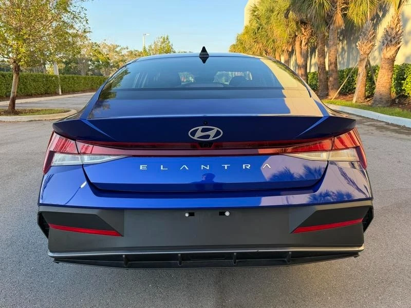 2024 Hyundai Elantra - Image 10 of 21