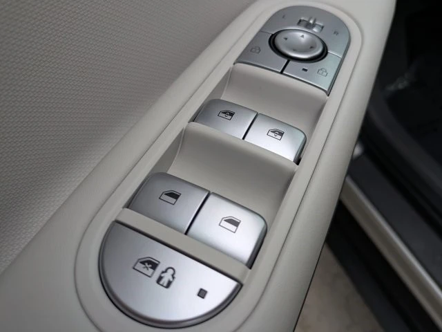 2024 Hyundai Ioniq 5 - Image 20 of 21