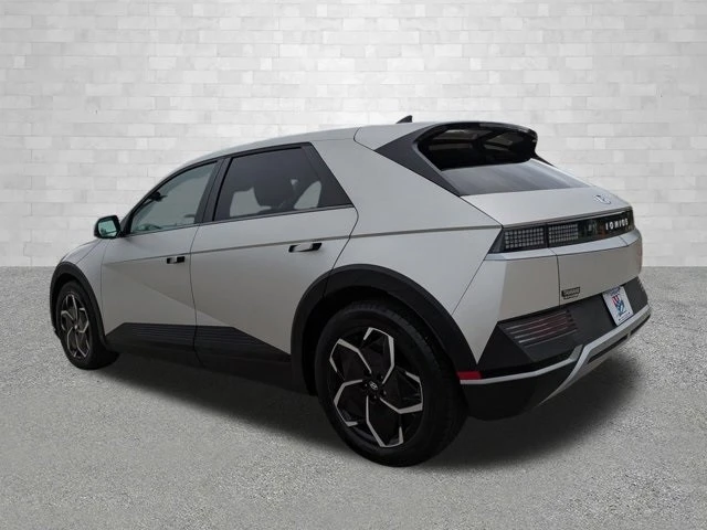 2024 Hyundai Ioniq 5 - Image 4 of 21