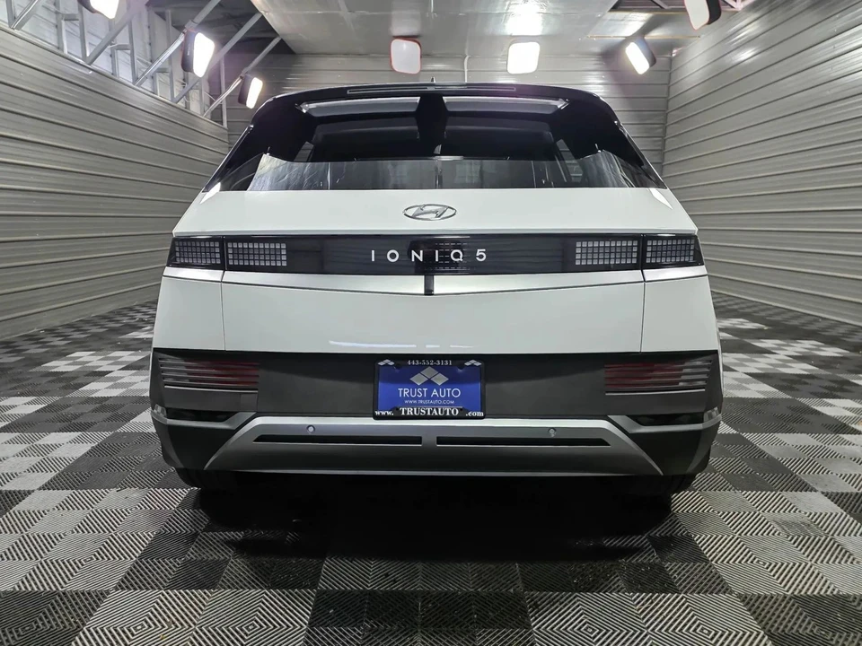 2024 Hyundai Ioniq 5 - Image 6 of 12