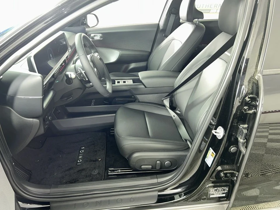 2024 Hyundai Ioniq 6 - Image 9 of 12