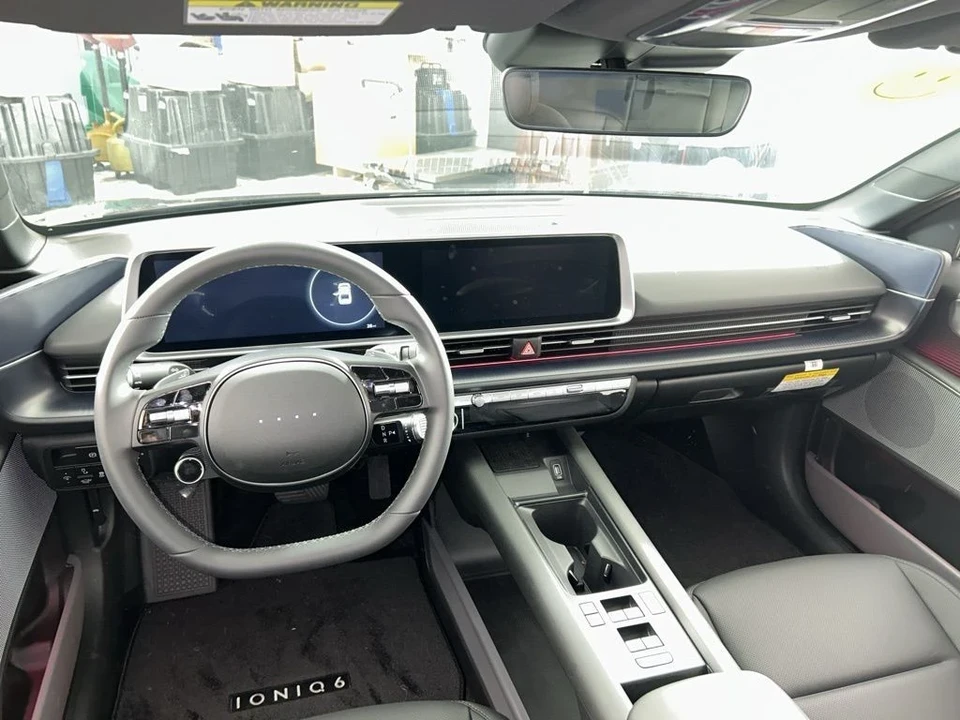 2024 Hyundai Ioniq 6 - Image 10 of 12