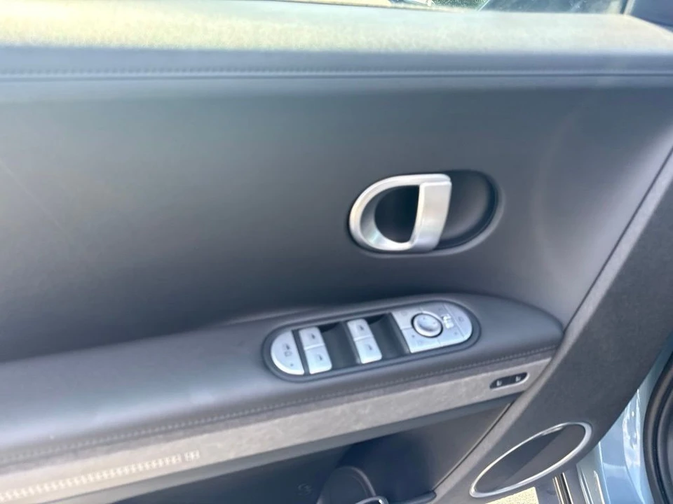 2024 Hyundai Ioniq 5 - Image 18 of 26