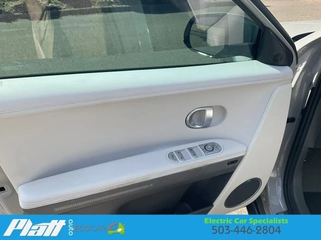 2024 Hyundai Ioniq 5 - Image 16 of 31