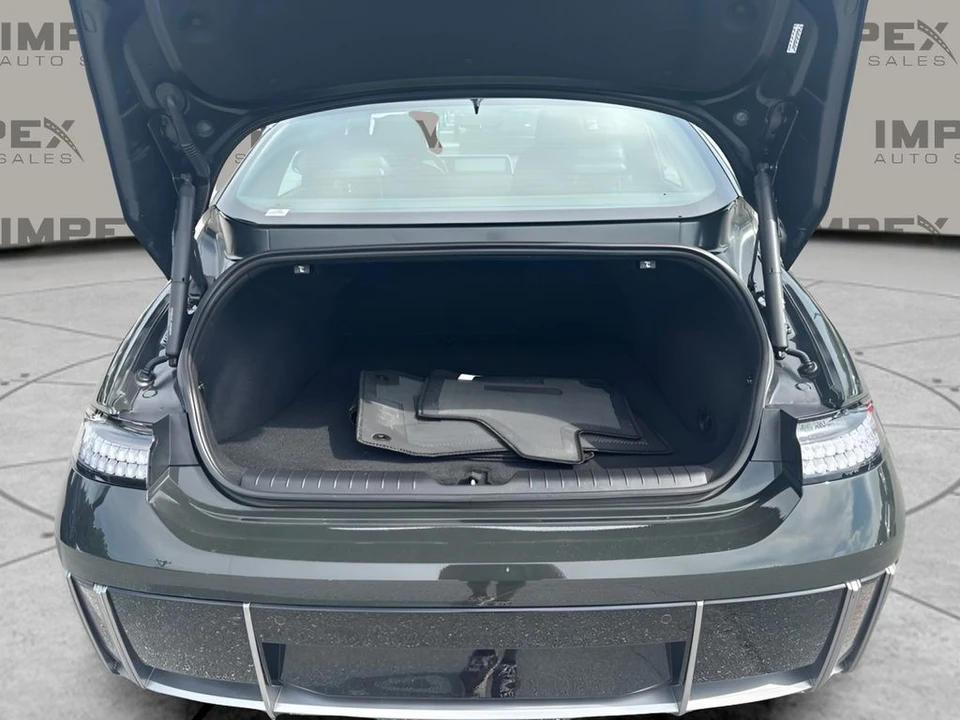 2024 Hyundai Ioniq 5 - Image 18 of 23