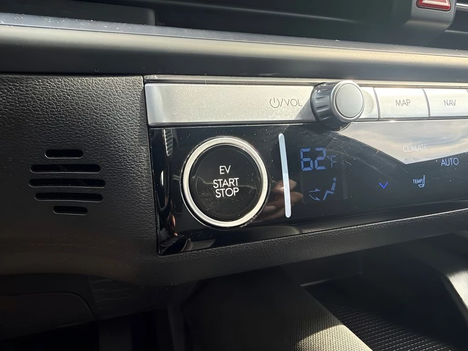 2024 Hyundai Ioniq 5 - Image 12 of 23