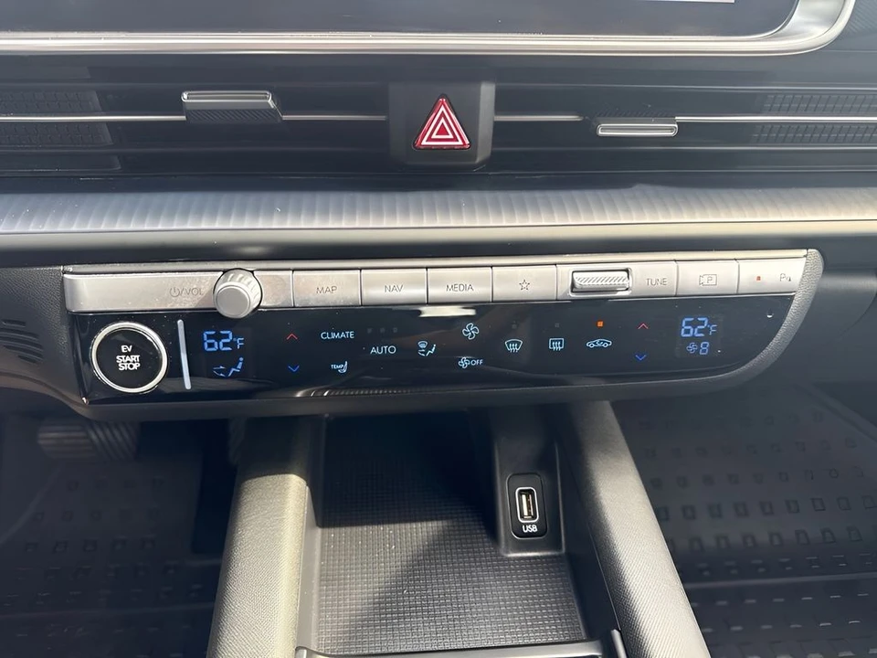2024 Hyundai Ioniq 5 - Image 9 of 23