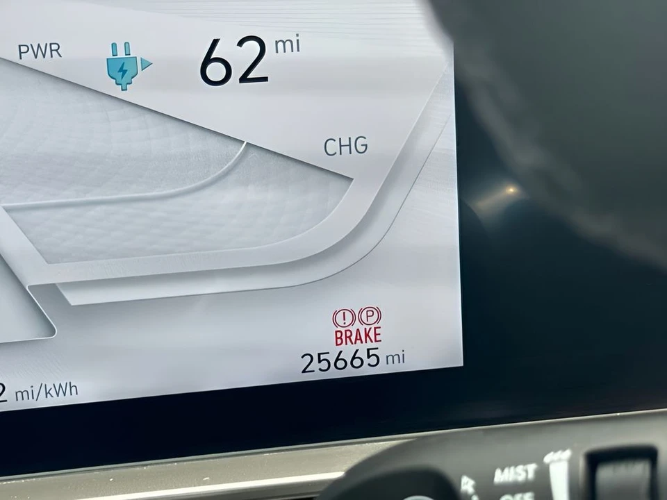 2024 Hyundai Ioniq 5 - Image 14 of 23