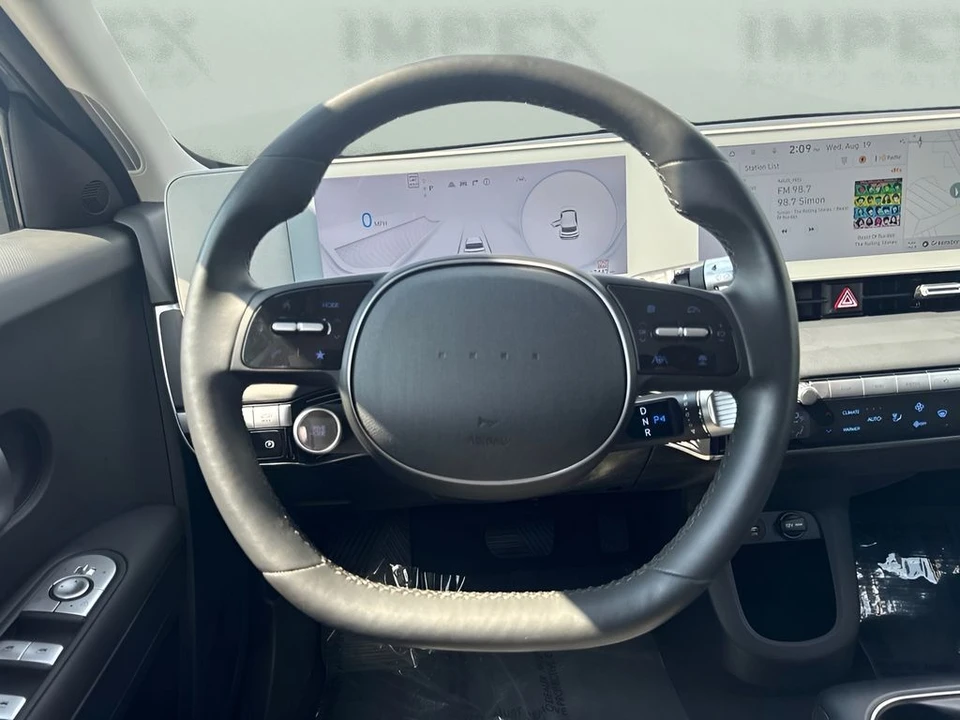 2024 Hyundai Ioniq 5 - Image 12 of 26