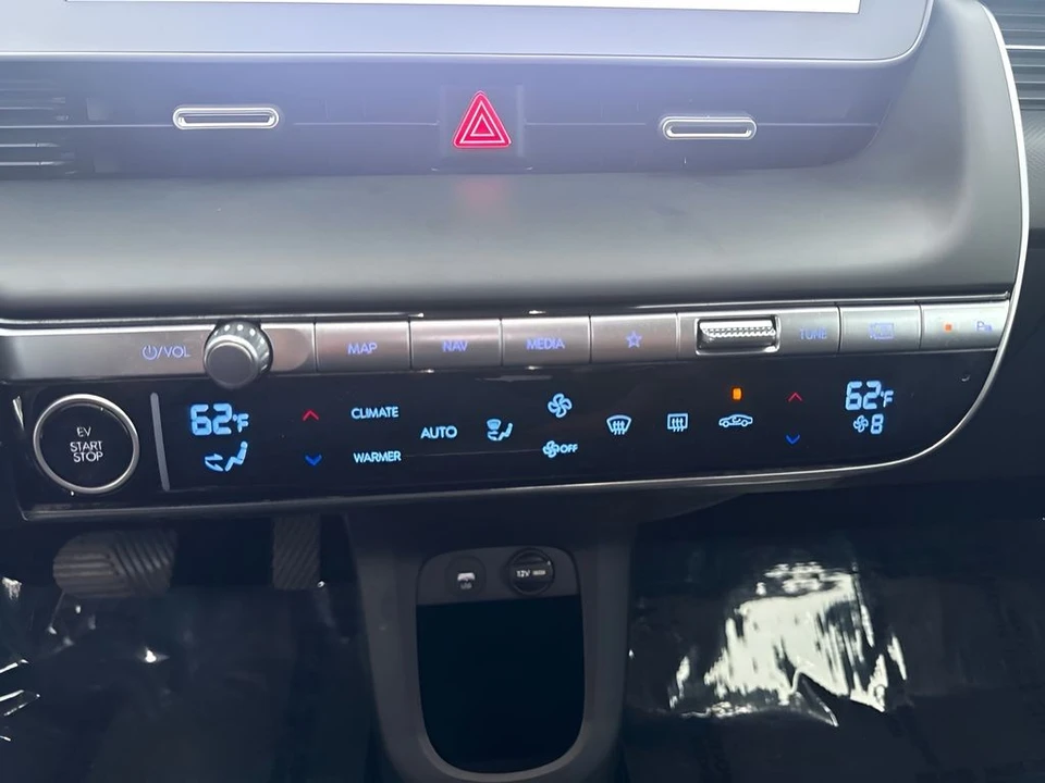 2024 Hyundai Ioniq 5 - Image 11 of 24