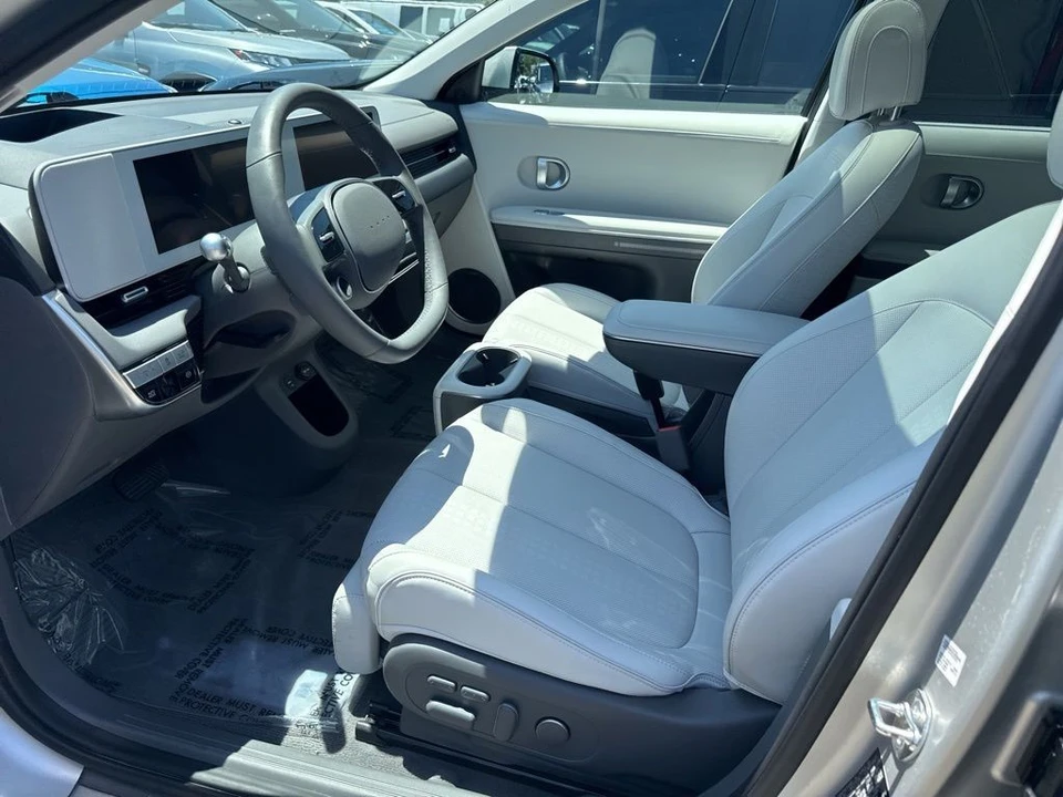 2024 Hyundai Ioniq 5 - Image 3 of 5