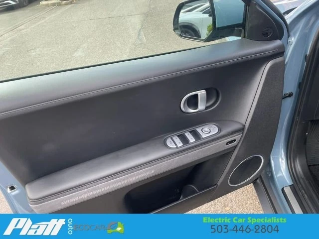 2024 Hyundai Ioniq 5 - Image 17 of 31