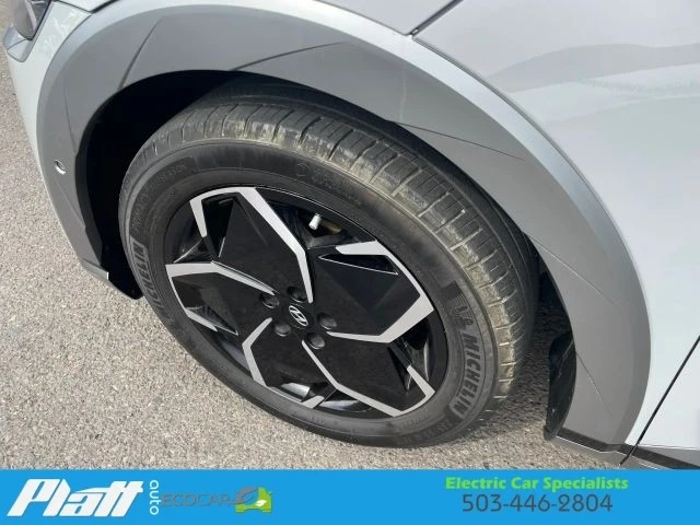 2024 Hyundai Ioniq 5 - Image 21 of 31