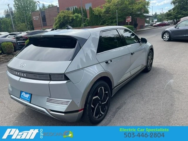 2024 Hyundai Ioniq 5 - Image 12 of 31