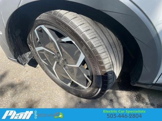 2024 Hyundai Ioniq 5 - Image 17 of 31